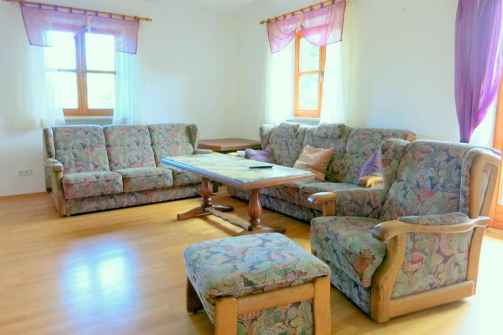 Bergmann Appartement Burgkirchen an der Alz Buitenkant foto