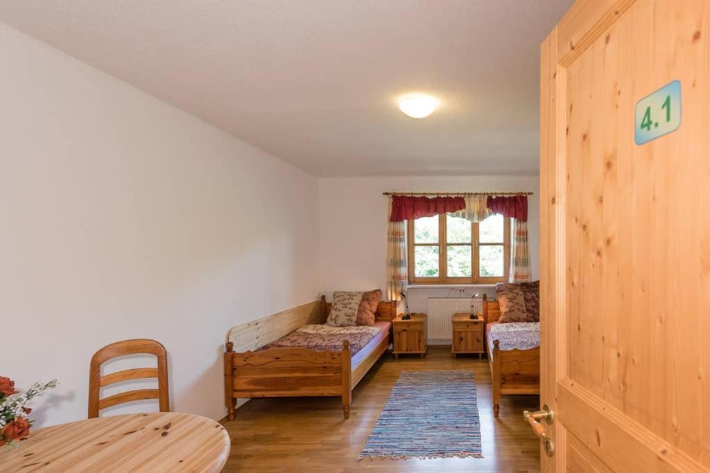 Bergmann Appartement Burgkirchen an der Alz Buitenkant foto