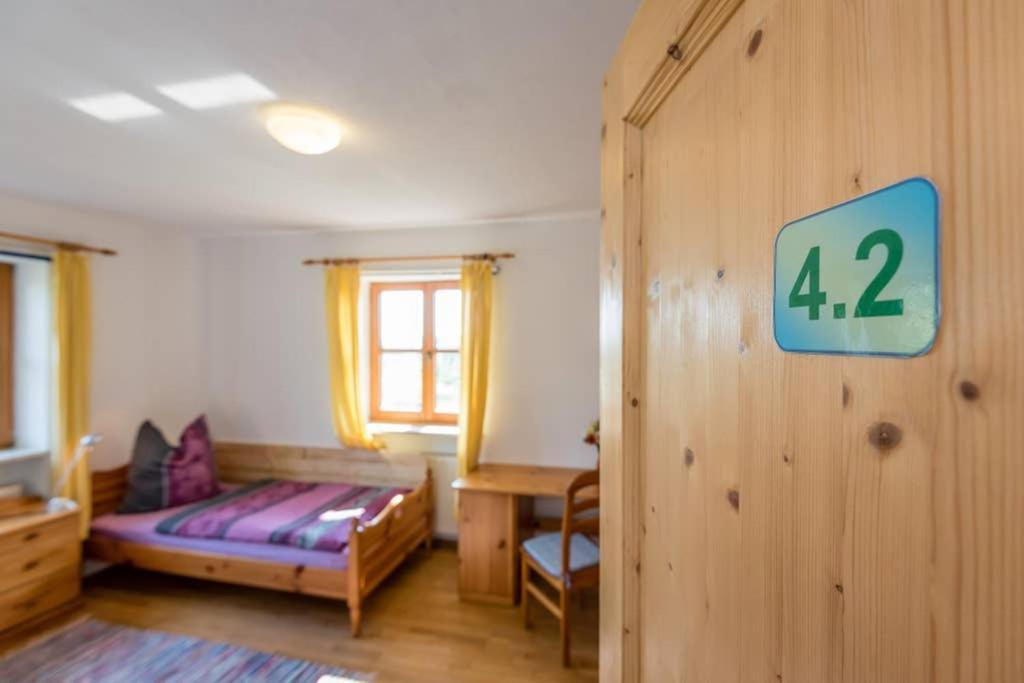 Bergmann Appartement Burgkirchen an der Alz Buitenkant foto